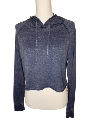 ever hottie Women’s‎ Hooded Cropped Top Size Small